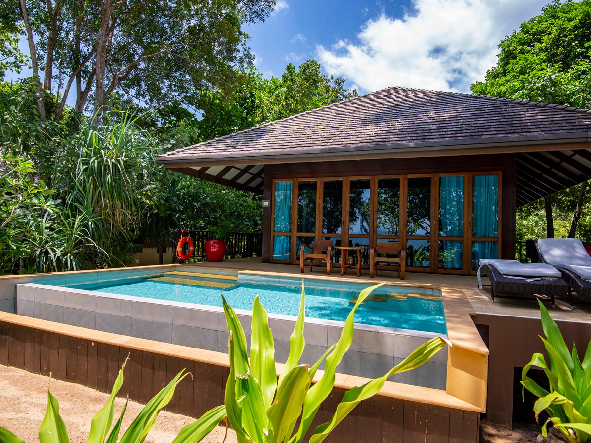 Ban Si Dang - Our room at Koh Jum Beach Villas